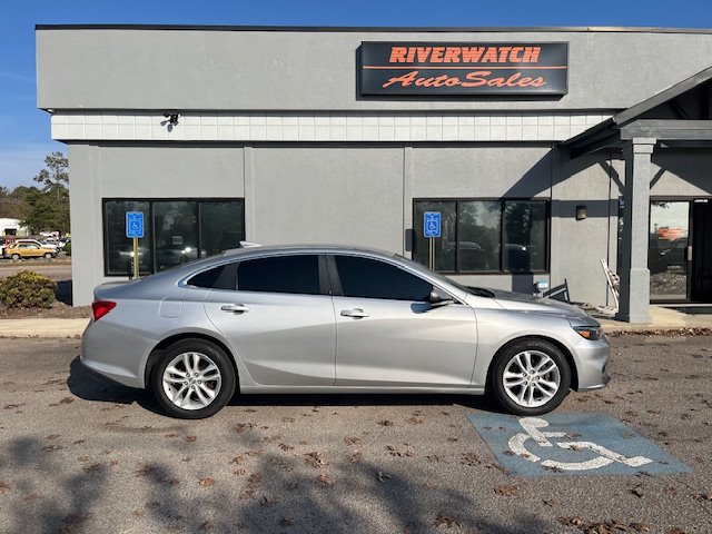 2017 Chevrolet Malibu 1LT's photo