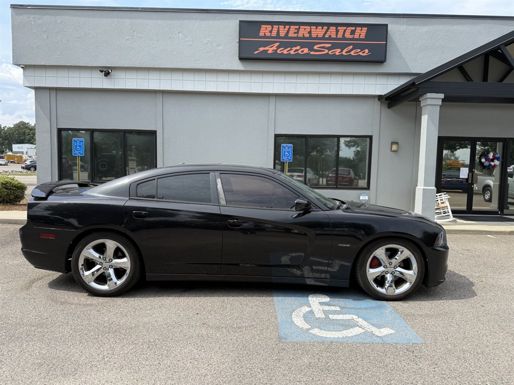 2011 Dodge Charger R/T's photo