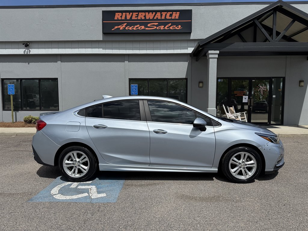 2017 Chevrolet Cruze LT